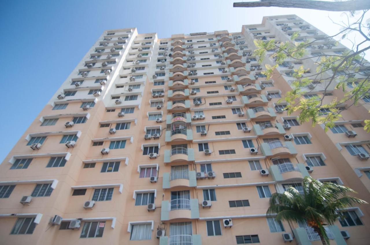 Condo At Melaka Raya By Idealhub Экстерьер фото